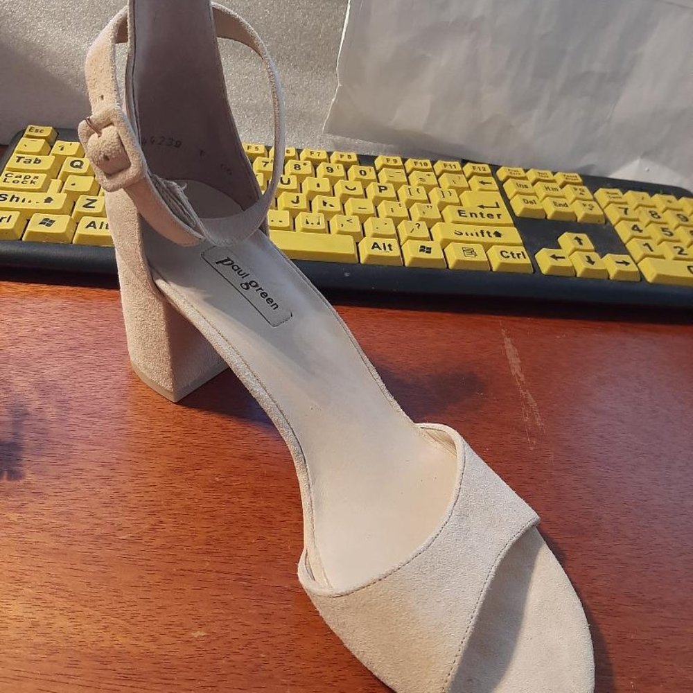 NEW ! PAUL GREEN Suede Ankle Strap Open Toe Block Heel Sandal Beige Size 10.5